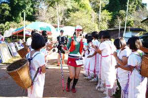 BIB: 2335
                            <button type="button" onclick="openModal(19064693)" class="btn btn-primary btn-sm float-right btn-popup" data-toggle="modal" data-target=".modal-high-quality">
                        <i class="fas fa-shopping-cart"></i> Add to Cart
                    </button>
                                            <button type="button" onclick="isThisMe(19064693, true)" class="btn btn-success btn-sm float-right btn-popup btn-isme hidden" data-toggle="tooltip" data-placement="bottom" title="นี่คือรูปของคุณใช่ไหม คลิกที่นี่เพื่อเอาเข้าอัลบั้ม">
                        <i class="fas fa-plus"></i> Add to album
                    </button>
                    <button type="button" onclick="isThisMe(19064693, false)" class="btn btn-warning btn-sm float-right btn-popup btn-isnotme hidden">
                        <i class="fas fa-ban"></i> Remove from album
                    </button>